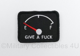 Give A Fuck embleem - met klittenband - 6 x 4,5 cm