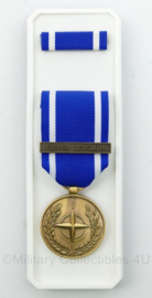 KL NATO former Yugoslavia medaille doosje met medaille - origineel