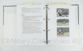 Defensie handboek Militair Land E&T 02.1 De KL Militair druk 2 De Landmacht Militair - 31 x 27 x 6  cm - origineel