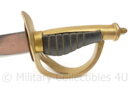 Sabel met schede - 70 cm lang - replica