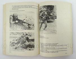KL Landmacht Handboek voor het kader uit 1985 - VS 2-1351 - afmeting 20 x 14 cm - origineel