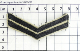 Korps Mariniers rangstrepen paar voor het tropen tenue  - Sergeant - 9 x 7 cm - origineel