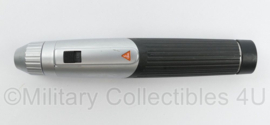 Heine mini 3000 cliplamp met batterijhandvat zwart - 13 x 1,5 cm