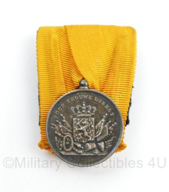 Defensie Juliana periode Trouwe dienst Medaille in zilver  - 6 x 4 cm - origineel