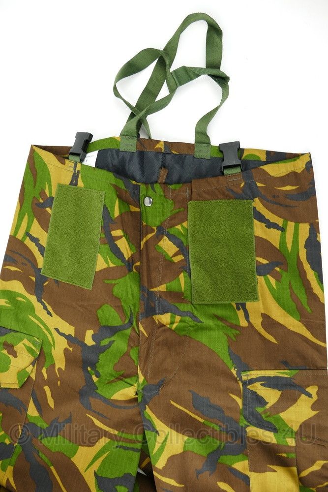 KL M2000 NBC parka en NBC broek woodland - jas maat M/R, broek maat M/S - licht gedragen - origineel