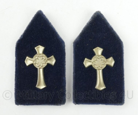 KL baret- en kraag emblemen legeraalmoezenier - origineel