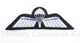 Defensie en Korps Mariniers parawing - parachutist B - zwart - 10,5 x 4 cm - origineel