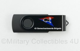 KL Nederlandse leger 43 MECHBAT 43 Gemechaniseerde Brigade USB stick 2 GB- origineel