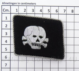 WO2 Duiste Kraagspiegel set - Officieren SS - Totenkopf - afmeting 6 x 5 cm - replica