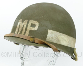 WO2 US Army MP Military Police M1 helm - replica / omgebouwd naoorlogs