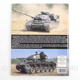 Naslagwerk Heavy Metal Classic armoured Fighting Vehicles in colour John Blackman