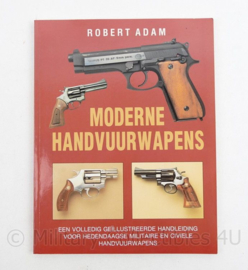 Naslagwerk Moderne handvuurwapens Robert Adam