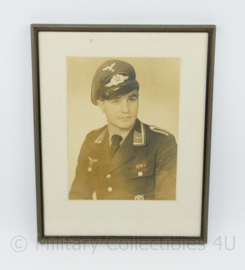 WO2 Duitse LUFTWAFFE foto in lijst - Unteroffizier met erdkampfabzeichen, trouwe dienst, Ostmedaille en 1938 campagne medaille  - origineel