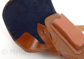 Bruin holster mer schouderriem - licht gebruikt
