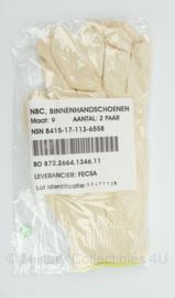 2 paar Nederlands leger katoenen handschoenen creme wit Binnenhandschoen NBC  - ook handig bij creme op handen - NIEUW in verpakking - maat 9  origineel