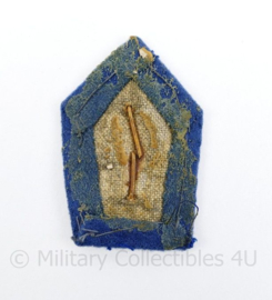 Waarschijnlijk vroeg model Kmar kraagembleem enkel - 7,5 x 4 cm - origineel
