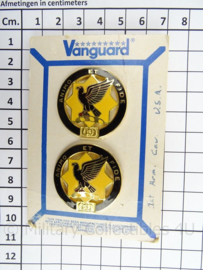 US Army 1st Cavalry unit crest Regiment insigne set - maker Vanguard - op origineel karton - doorsnede 3 cm - originele set