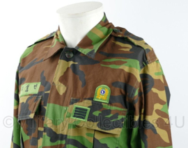 Zuid-Koreaanse leger uniform jas camo met insignes 2009 - maat Medium - licht gedragen - origineel