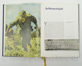 Naslagwerk Het Korps Mariniers in de twintigste eeuw - van Peking tot Albanie - origineel
