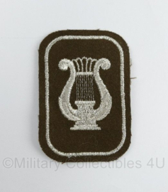 Defensie Leerling muzikant beneden de rang van Sergeant embleem tot 2000 - 7,5 x 5 cm - origineel