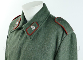 WO2 Duits Sturmgeschutz Heer Panzer jacke - met kraagspiegels en epauletten - maat XL/56 - replica