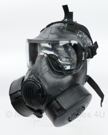 FM50 gasmasker met protective glas en FM61 filters FM50 met Clear Protective Ballistic Lens Outsert for Avon FM50 - maat Medium - nieuwstaat  - origineel