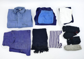 Koninklijke Marine jaren 60 complete kleding set met toebehoren van 1 persoon - origineel