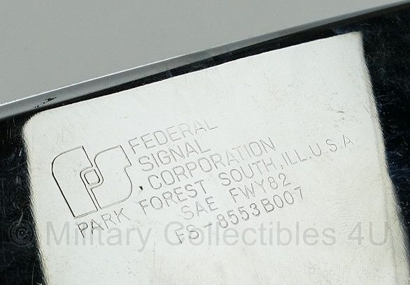 Politie Hallogeen lampen set Federal Signal Corp. Warning Light  voor de Mitsubishi Pajero van politie Kennermerland - afmetingen 16½ x 6 x 11 cm - origineel