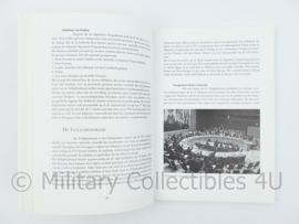 Onder de vlag van de Verenigde Naties 50 jaar VN Lars Erikson & Pieter Stelman