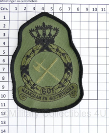 KLU Koninklijke Luchtmacht embleem 601 squadron Waakzaam en Vastberaden - met klittenband - geheel licht - 11,5 x 8 cm - origineel