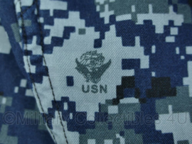 US Navy BDU field jacket met insignes en naam Dacosta - USN Navy blue digital - maat XSmall-regular - gedragen - origineel