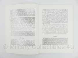 Moderne 1997 nadruk van het WO2 Duitse boek met foto's Männer und Waffen des deutschen Heeres - 30 x 21 x 1,5 cm