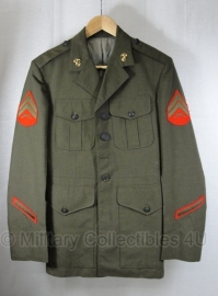 USMC US Marine Corps Corporal uniform jas met originele insignes - size 40S = NL maat 50 kort.