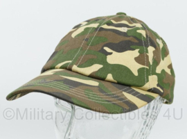 Baseball cap Woodland camo - one size - gedragen