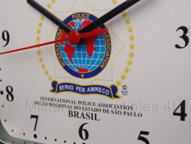 International Police Association Brasil klok - 22 x 22 x 4,5 cm - origineel