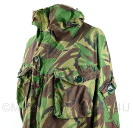 Britse Leger DPM  camo smock combat parka - windproof arctic - gemodificeerd voor KL schutter lange afstand - sniper - maat 180/112 - capuchon eraf gesneden - gedragen - origineel