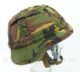 KL Nederlandse leger Special Forces ballistische helm met rigger modified padded liner en woodland overtrek - fabrikant SPE - maat Medium - gebruikt - origineel