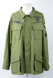 US Army Jungle Fatique shirt 3rd Pattern - topkwaliteit replica 1968 shirt met originele insignes - maat Large regular
