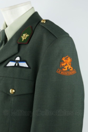 KL DT2000 DT set Regiment Limburgse jagers - met Opleidings- en Trainingscommando embleem en parawing - maat 52 ¼ - origineel