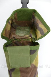 KL Nederlandse leger MOLLE Opbouwtas patroonmagazijn Diemaco Woodland camo met standaard sluiting - 10 x 8 x 19 cm - gebruikt - origineel