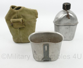 WO2 US Army veldfles set - RVS fles uit 1944, RVS beker uit 1944 en khaki hoes - origineel
