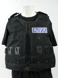 Britse politie vest Cooneen Protection met kogelwerende en steekwerende inhoud - HOSDB/CAST-normen HG1A/KR1 - maat M-4/R - origineel