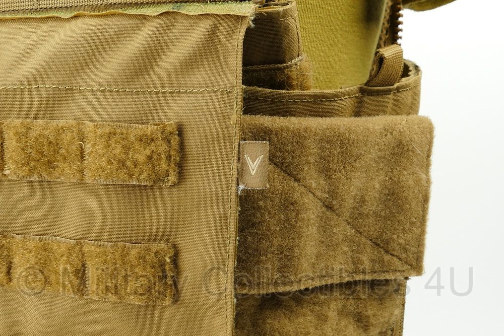 Velocity Systems SC10 Tactical Vest Coyote - SCARAB LE Front - SCARAB LT Back - CBN3 - Front Flap - met 2 tassen -  maat Large - licht gebruikt - origineel