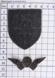 Rhodesian Selous Scouts replica wing en embleem set  - 7 x 6 cm -  replica