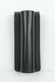Mini maglite koppelhouder zwart leder  merk AKAH - nieuw - origineel