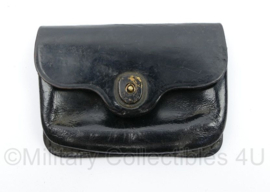 WO2 US Army ammo pouch leder - was bruin en is later zwart gemaakt - 12 x 1,5 x 9,5 cm - origineel