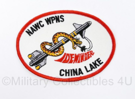 USN Naval Air Warfare Center Weapons  NAWC WPNS China Lake Dewinder embleem - 11 x 8 cm - origineel