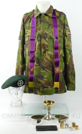 KL Nederlandse leger complete uniform set Aalmoezenier met uitrusting - origineel