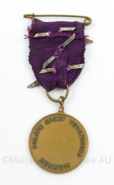 Airborne Wandeltocht Oosterbeek medaille 1 tm 4 keer - 7 x 3 cm - origineel