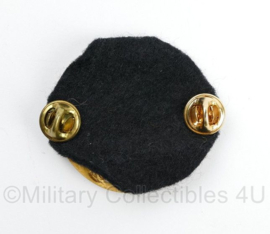 US Army Enlisted visor cap badge - 5,5 x 5 cm - origineel